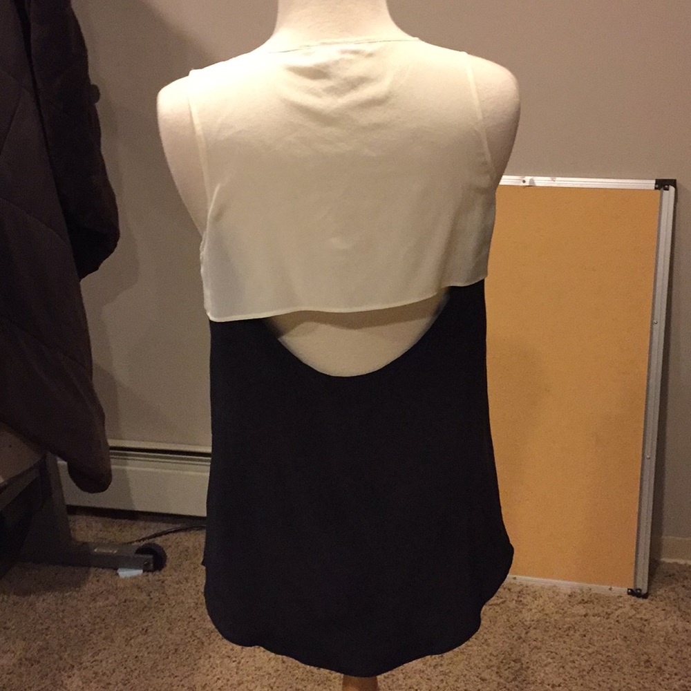 Top - Picture 2 of 2